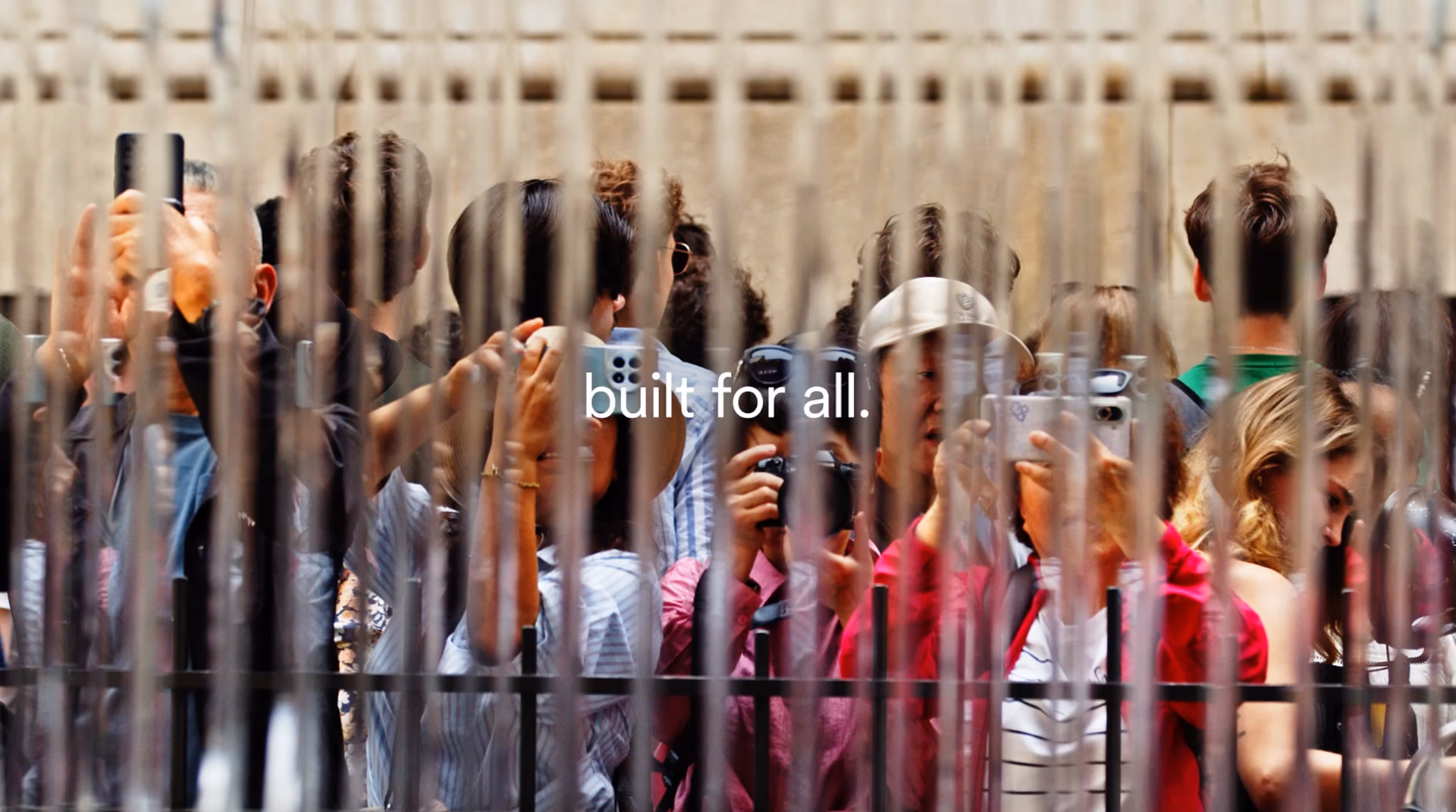 Circle — crowd at Transparent Bull installation